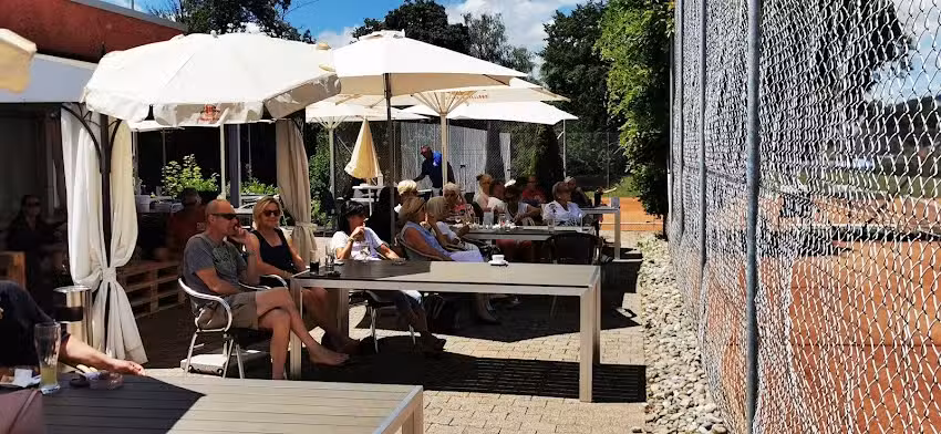 Mai&rsquo;s Timeout Restaurant