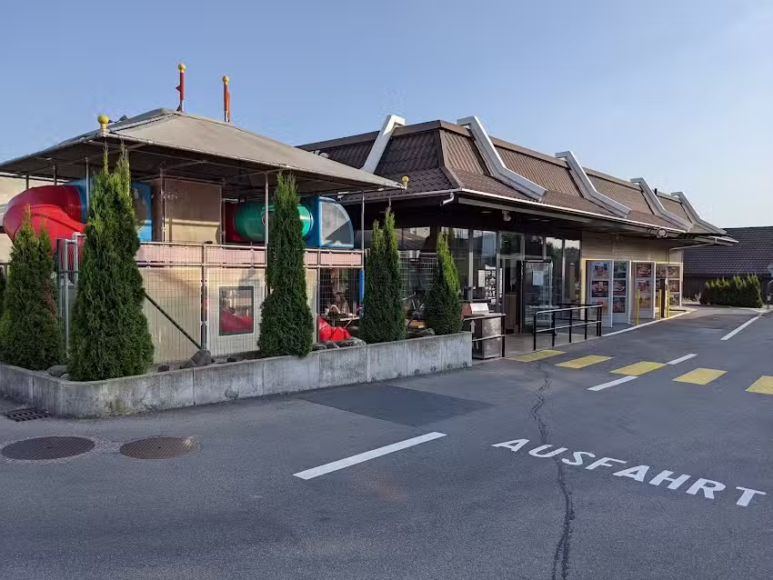 McDonald&rsquo;s Restaurant