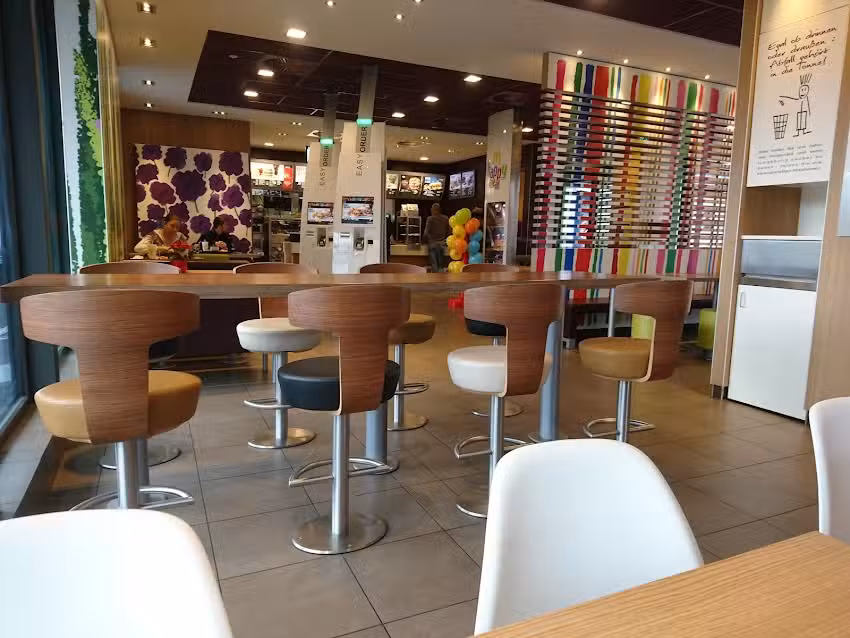 McDonald&rsquo;s Restaurant
