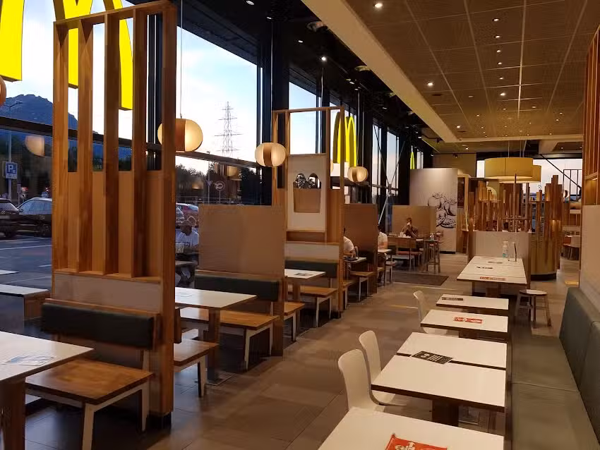 McDonald&rsquo;s Restaurant