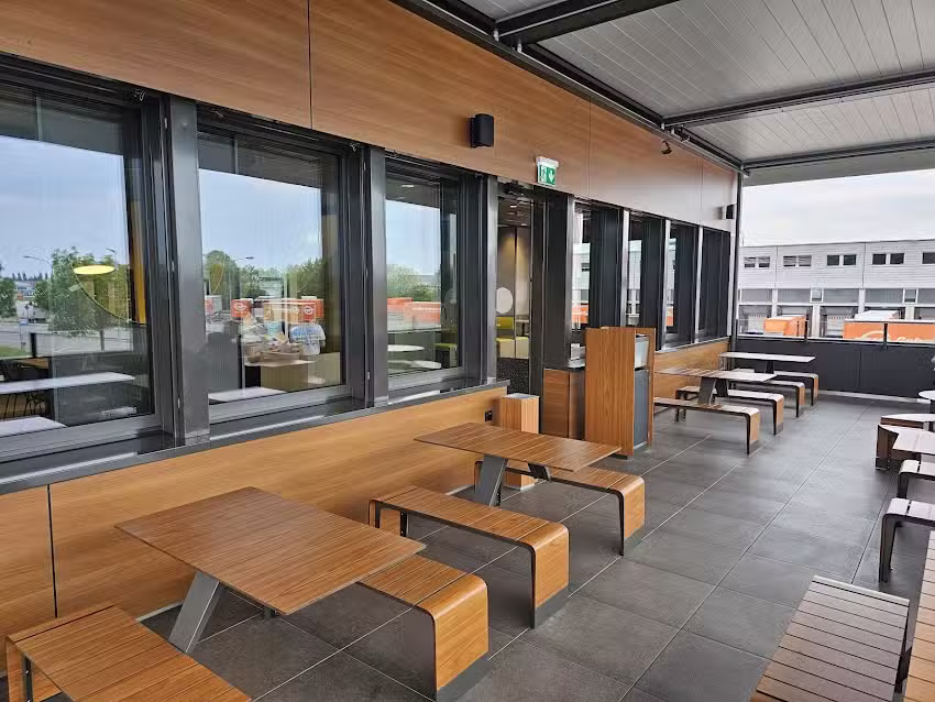 McDonald&rsquo;s Restaurant