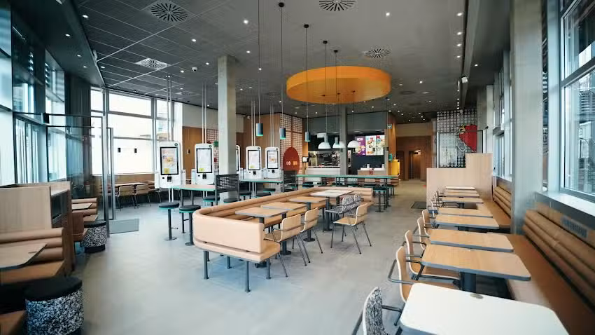 McDonald&rsquo;s Restaurant