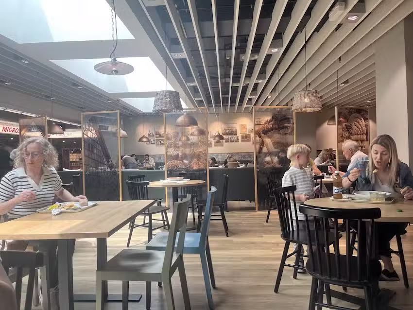 Migros Restaurant &ndash; Spreitenbach &ndash; Tivoli