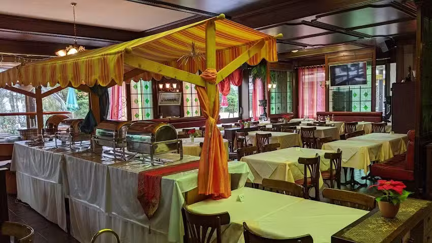 Mr. Pal &ndash; Indian Restaurant(halal food)50% off on direct reservation(only card menu)