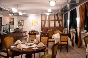 No18 Restaurant & Bar