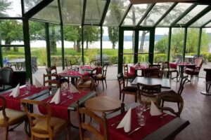 O&rsquo;l&eacute; Restaurant Lounge