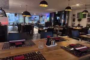 Oishii Sushi & Asian Kitchen