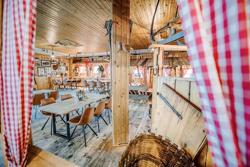 Panoramarestaurant Rinderh&uuml;tte