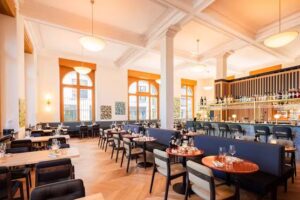 Pi&ugrave; Postplatz