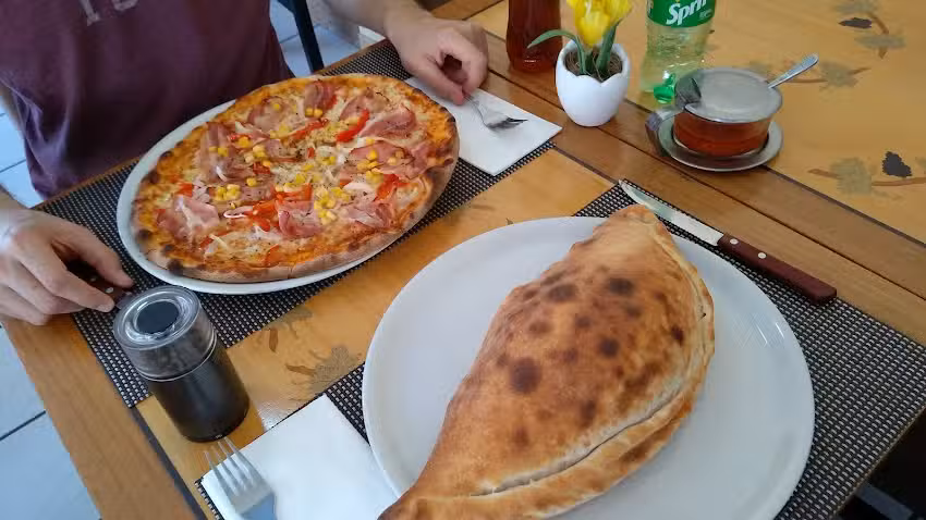 Pizza Vesuvio