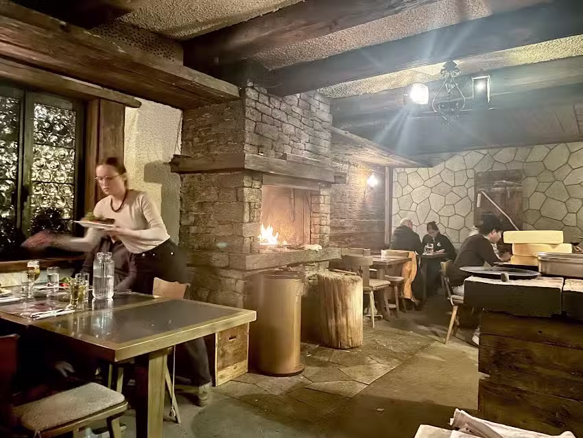 Restaurant Alpenr&ouml;sli & Oma&rsquo;s Walliserstube