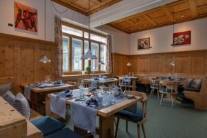 Restaurant Arvenstube Schweizerhof