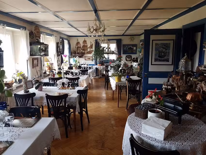 Restaurant Aux Berges d&lsquo; Estaill&egrave;res