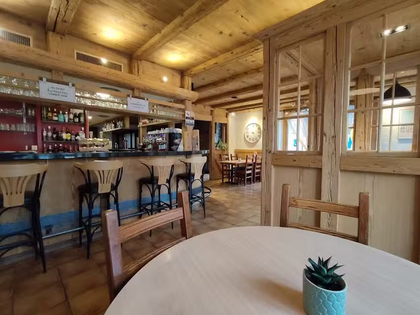 Restaurant Caf&eacute; de la Place