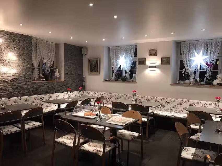 Restaurant & Caf&eacute; im Schweizerhaus Riehen