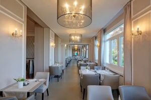 Restaurant C&ocirc;t&eacute; Lac