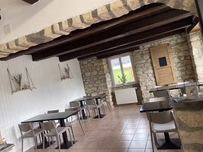 Restaurant de la Rauracienne, L&eacute;na Maillat