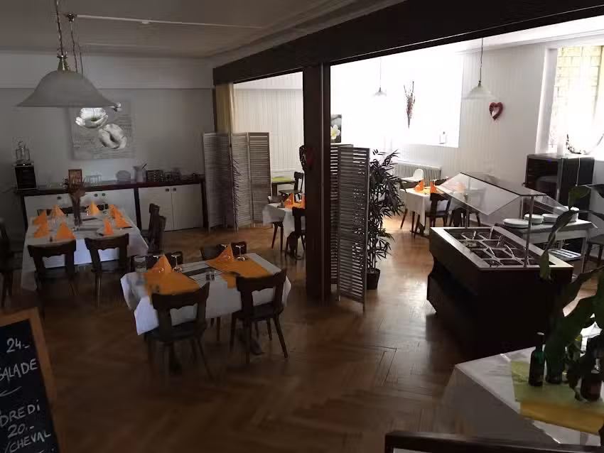 Restaurant du Moulin, Mamadou N Diaye