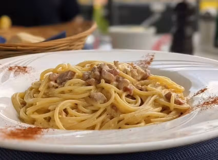 Restaurant im Br&uuml;el