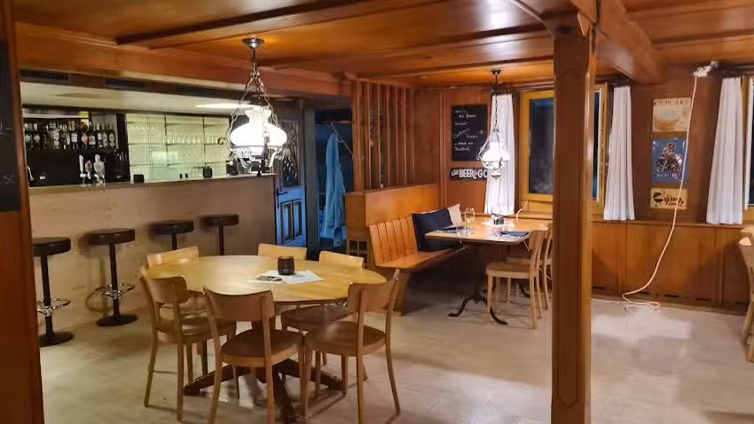 Restaurant Lamassu: wir sind umgezogen. Neu Bergrestaurant Ahorn-Alp, Ahorn 125 B, 4952 Eriswil.