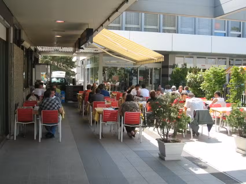 Restaurant Pizzeria Sch&ouml;nthal & Kullat e Junikut