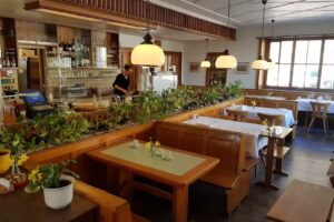 Restaurant R&auml;blus