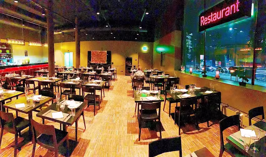 Restaurant Theater 11