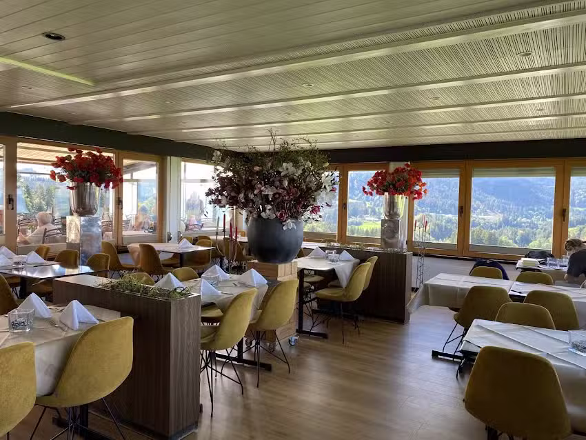 Restaurant zum Paradies B&uuml;el