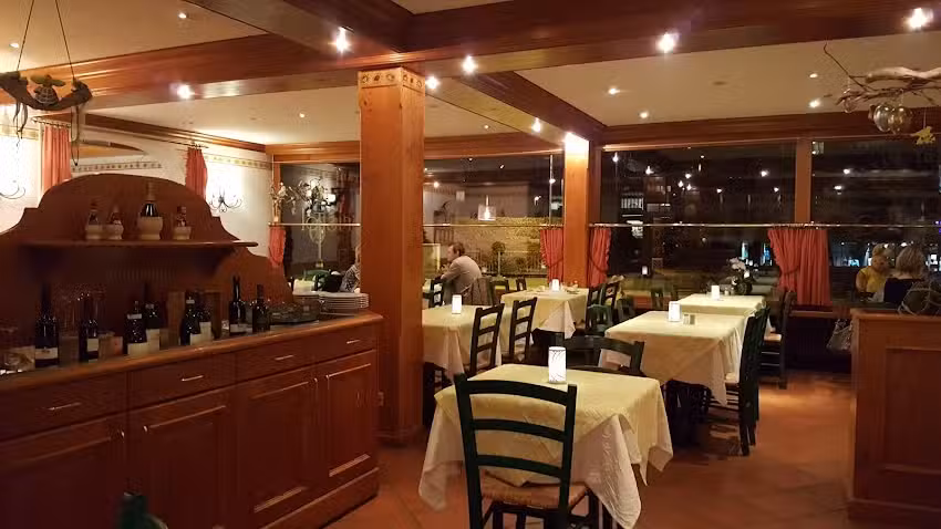 Ristorante Pizzeria Vinoteca Bristol