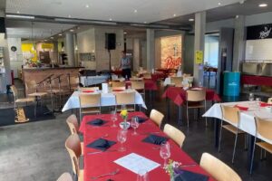 Road 11 Restaurant in Stockental