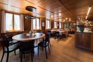 R&ouml;ssli H&uuml;nenberg