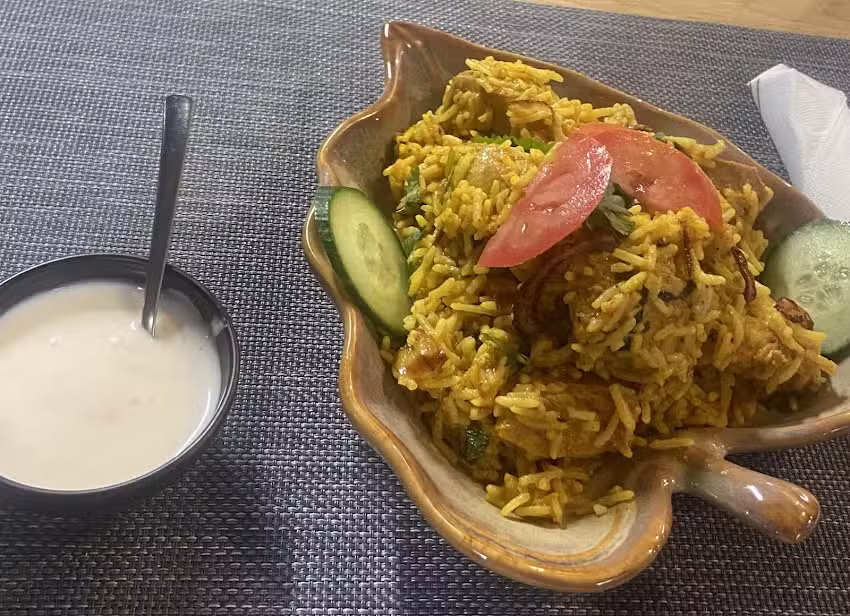 Royal Star Caf&eacute;