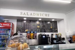 SALADWICHS house