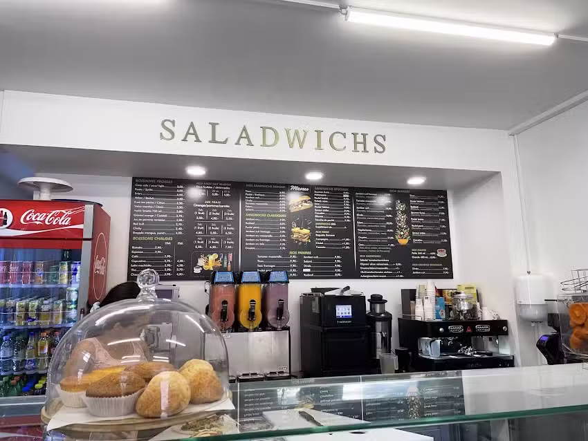 SALADWICHS house