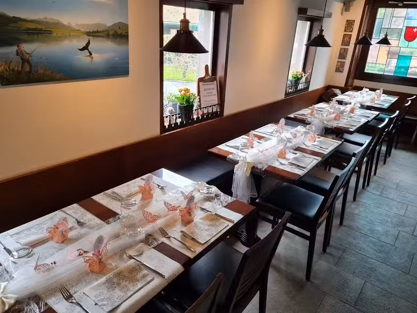 SCHWYZER H&Uuml;SLI Beizli & Bar