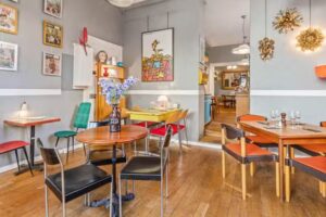 Sixi&egrave;me Heure