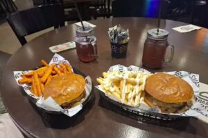 Smash Bro&rsquo;s Burger