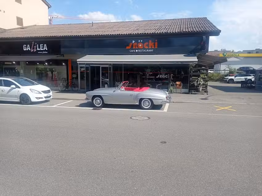 Sn&auml;cki Caf&eacute;/Restaurant