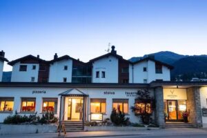 Taverna bar & restaurant