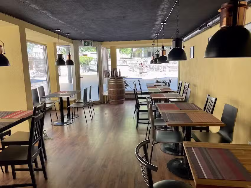 Tell Pizza & Kebab House