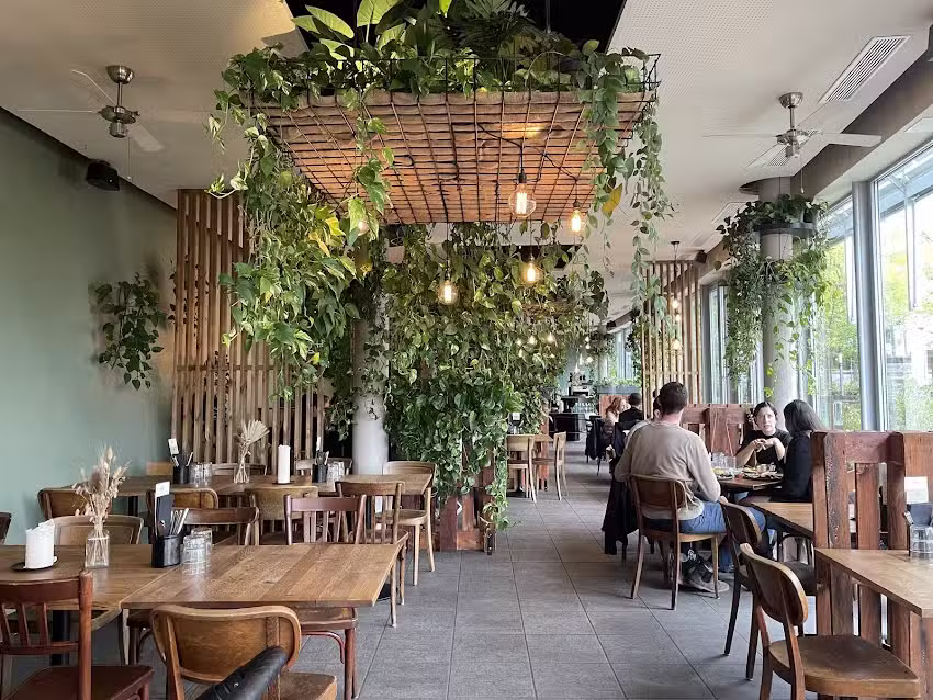 The Artisan &ndash; Kitchen & Urban Garden