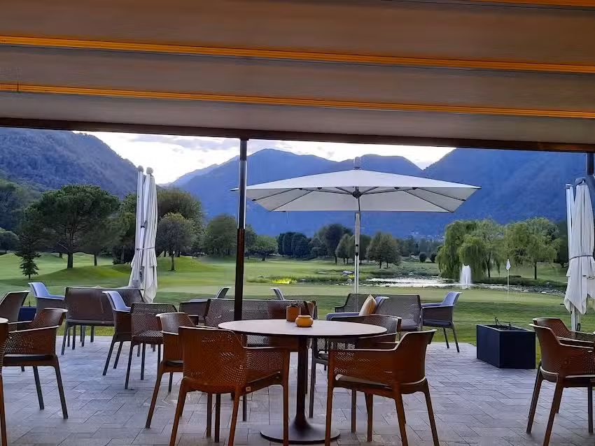 THE MIRA VIEW Restaurant & Terrace