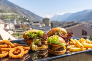 VOYAGE Drinks Food Culture