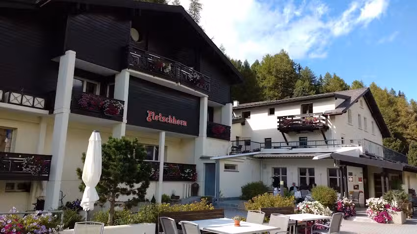 Waldhotel Fletschhorn &ndash; Panoramic Retreat in Saas Fee