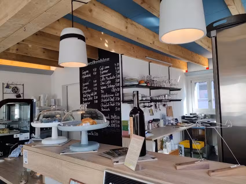 Wolkenblau Caf&eacute; & Design