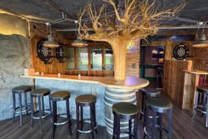 WoodStock Restaurant | Bar | Pub