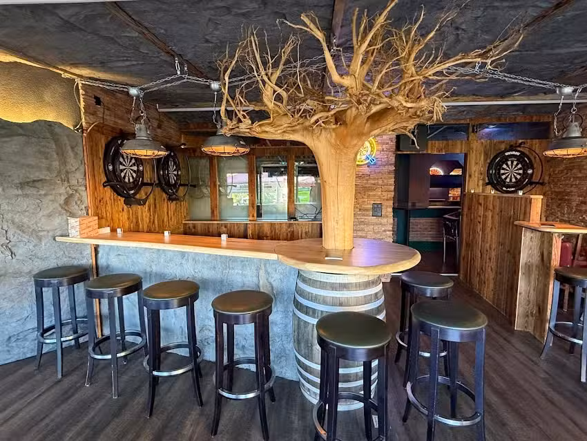 WoodStock Restaurant | Bar | Pub